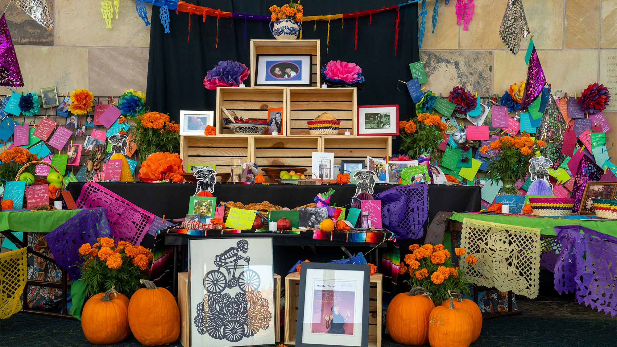 A Día de Muertos ofrenda