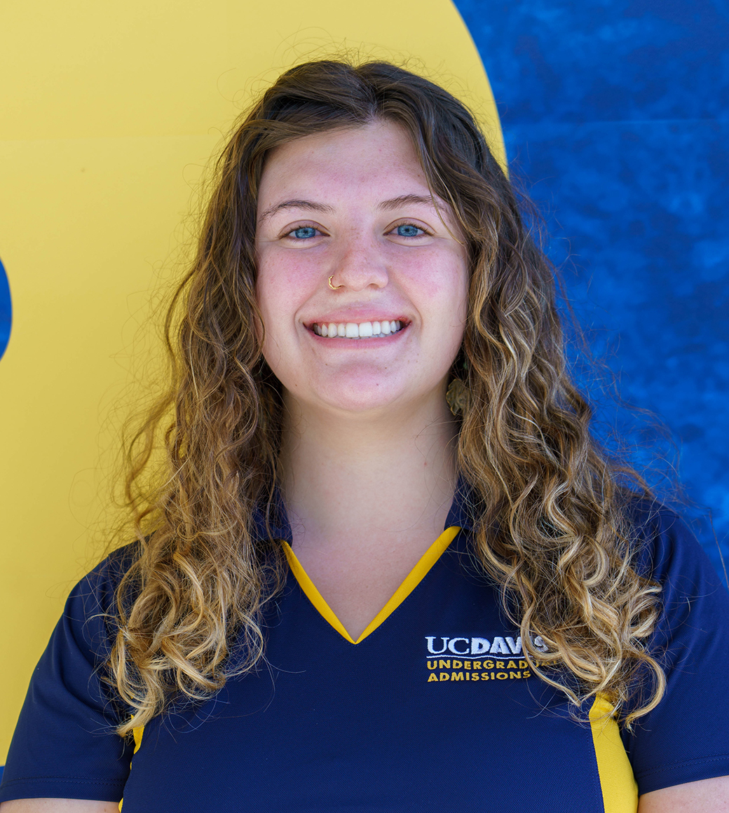 Photo portrait of UC Davis tour guide Rachel Lucine