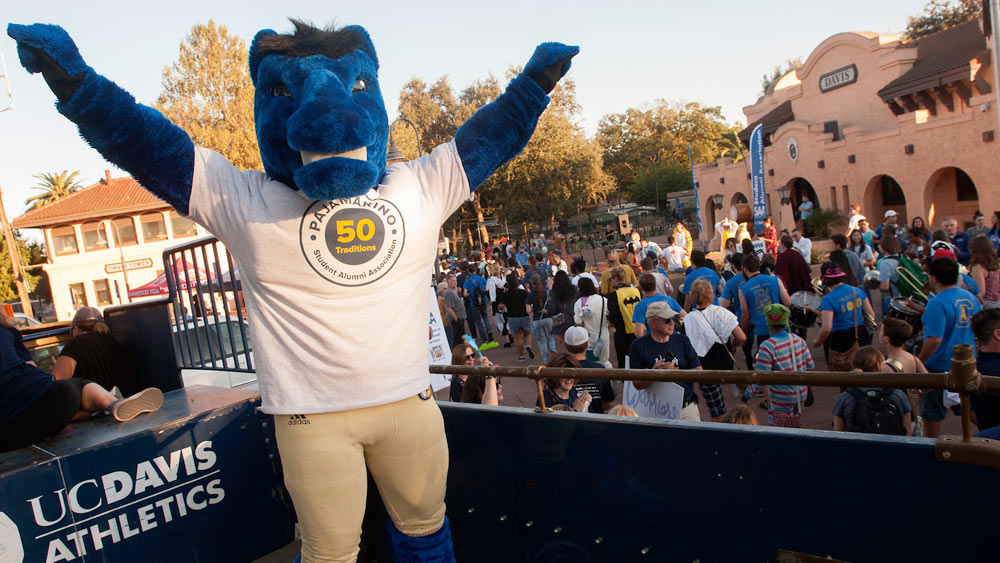 Gunrock celebrates in front of the crowd at the homecoming Pajamarino