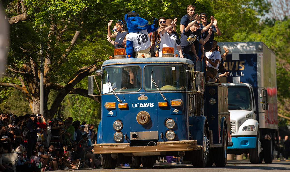 Picnic Day parade