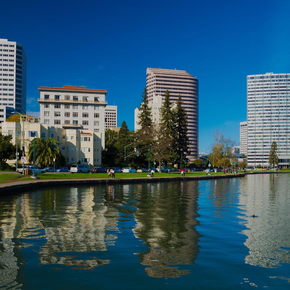 Oakland skyline next to Lake Merrit