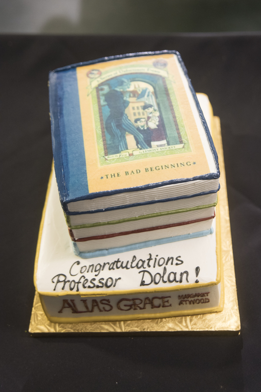 Cake of books