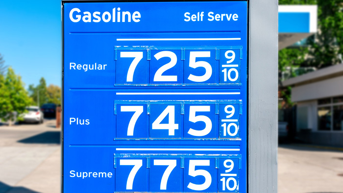 Sign shows very high gas prices